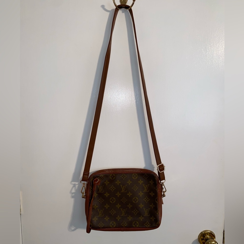 Authentic Louis Vuitton crossbody
